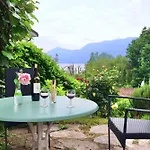 Casa Azalea 펜션 루이노